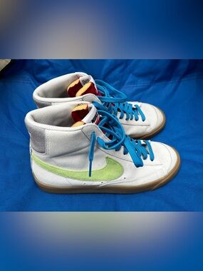 Nike High-Top Sneakers in Off White with Lime and Purple Swoosh and Blue Laces